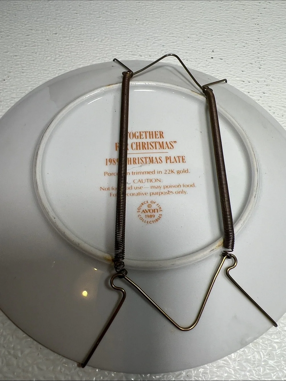 Vintage 1989 1992 Avon Christmas Holiday Decorative Wall Plates -